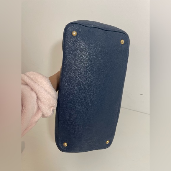 Authentic Prada Vitello daino tote bag - Picture 12 of 13